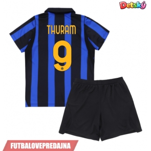 Lacne Dětský Futbalové dres Inter Milan Marcus Thuram #9 2026-27 Krátky Rukáv - Domáci (+ trenírky)